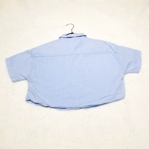 Forever 21 Debbie Cropped Button Up Top sold - Picture 2 of 3